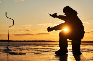 Wędkowanie zimą – jak łowić w niskich temperaturach i pod lodem?